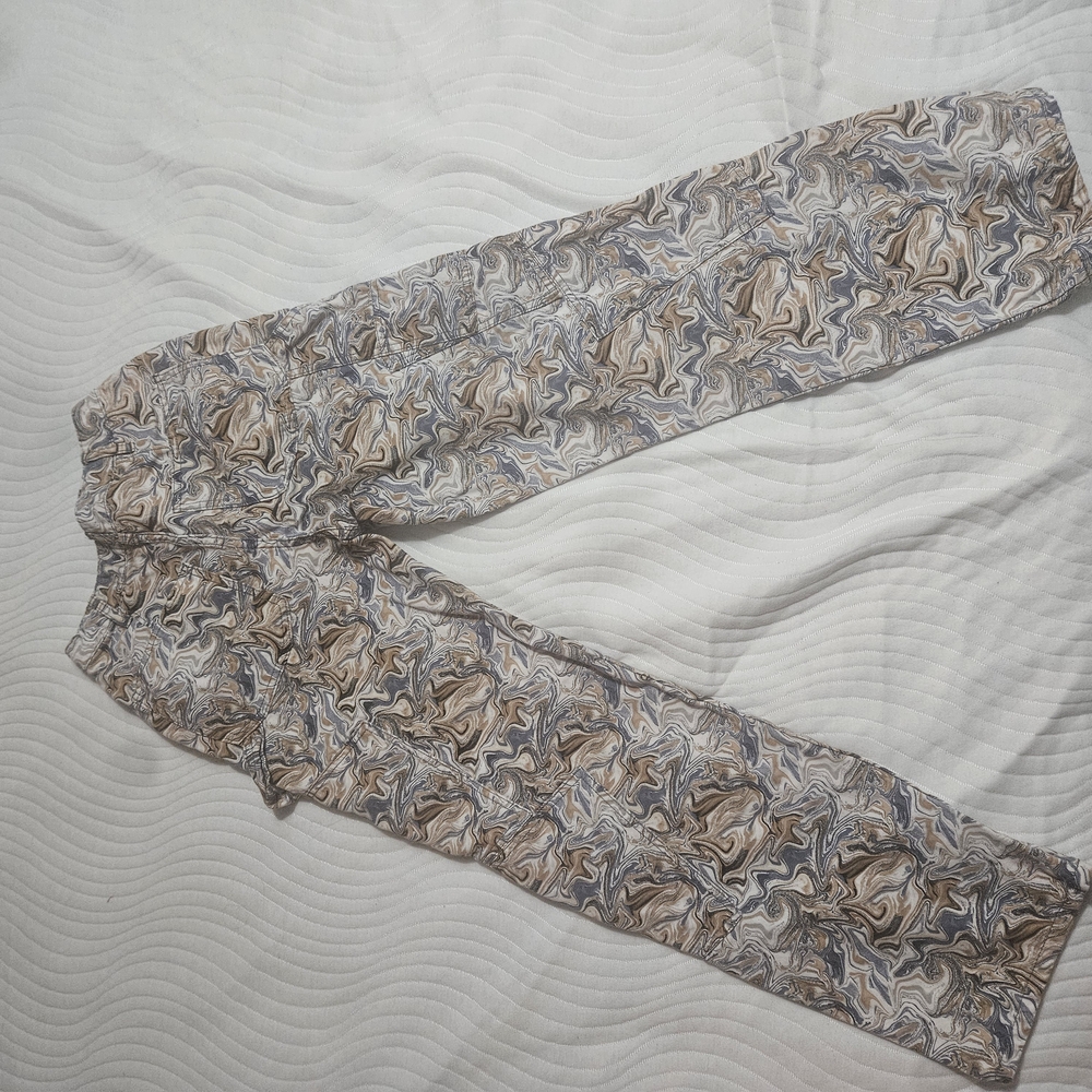 Forever 21 Abstract Patterned Pants - Picture 2 of 6